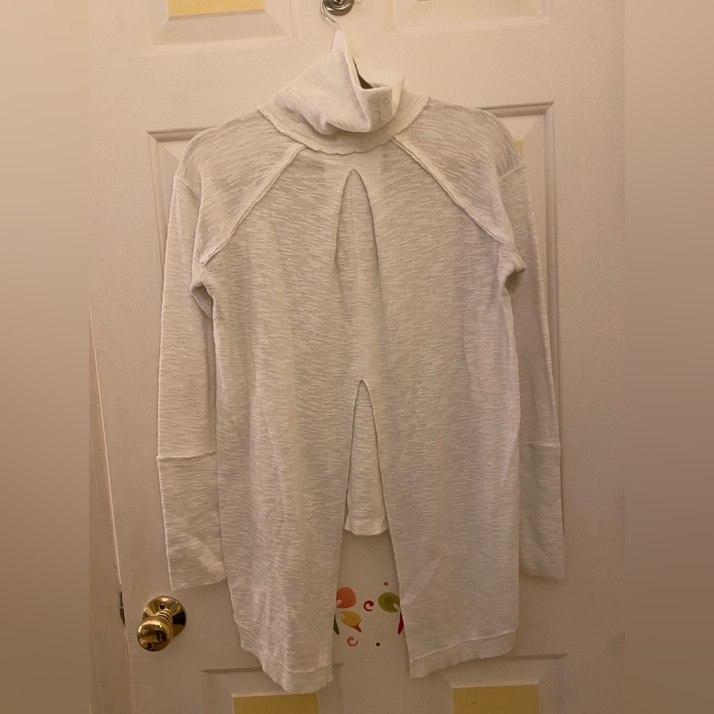 Free People turtleneck! - Picture 2 of 3